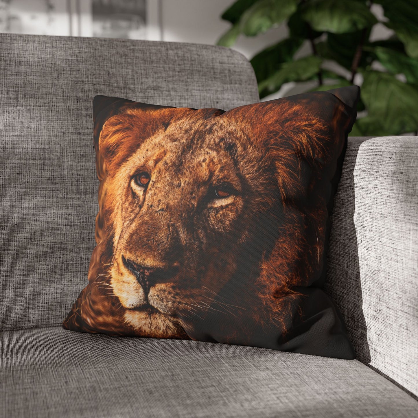 Poly Canvas Pillowcase - Old Lion