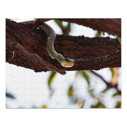 Spotted Bush Snake Puzzle with Tin 14" × 11" (252 pcs)