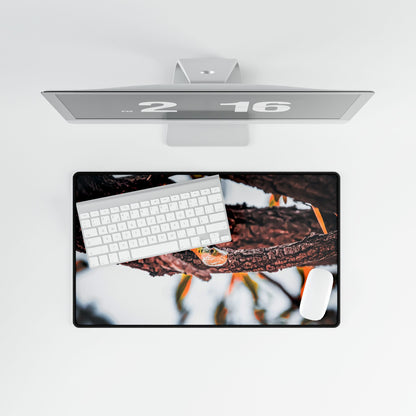 Spotted-Bush Snake Desk Mats