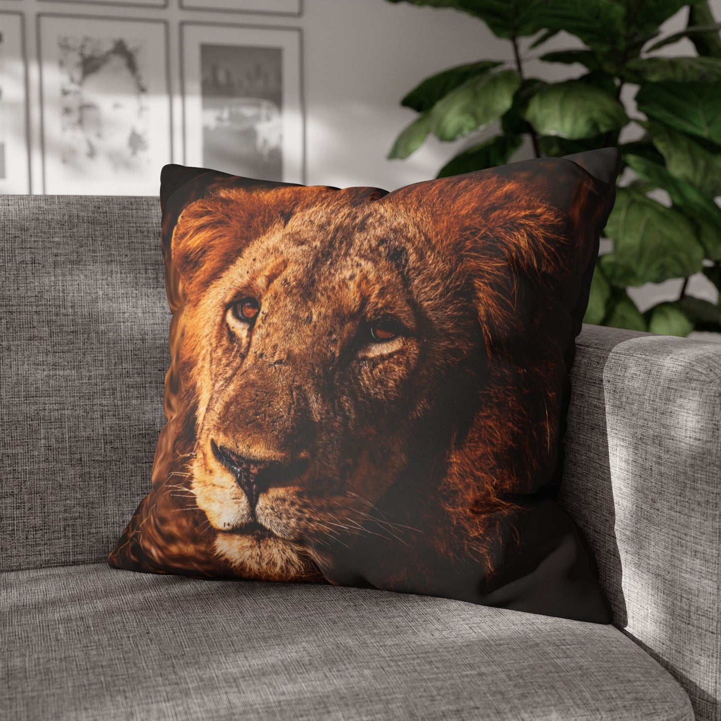 Poly Canvas Pillowcase - Old Lion