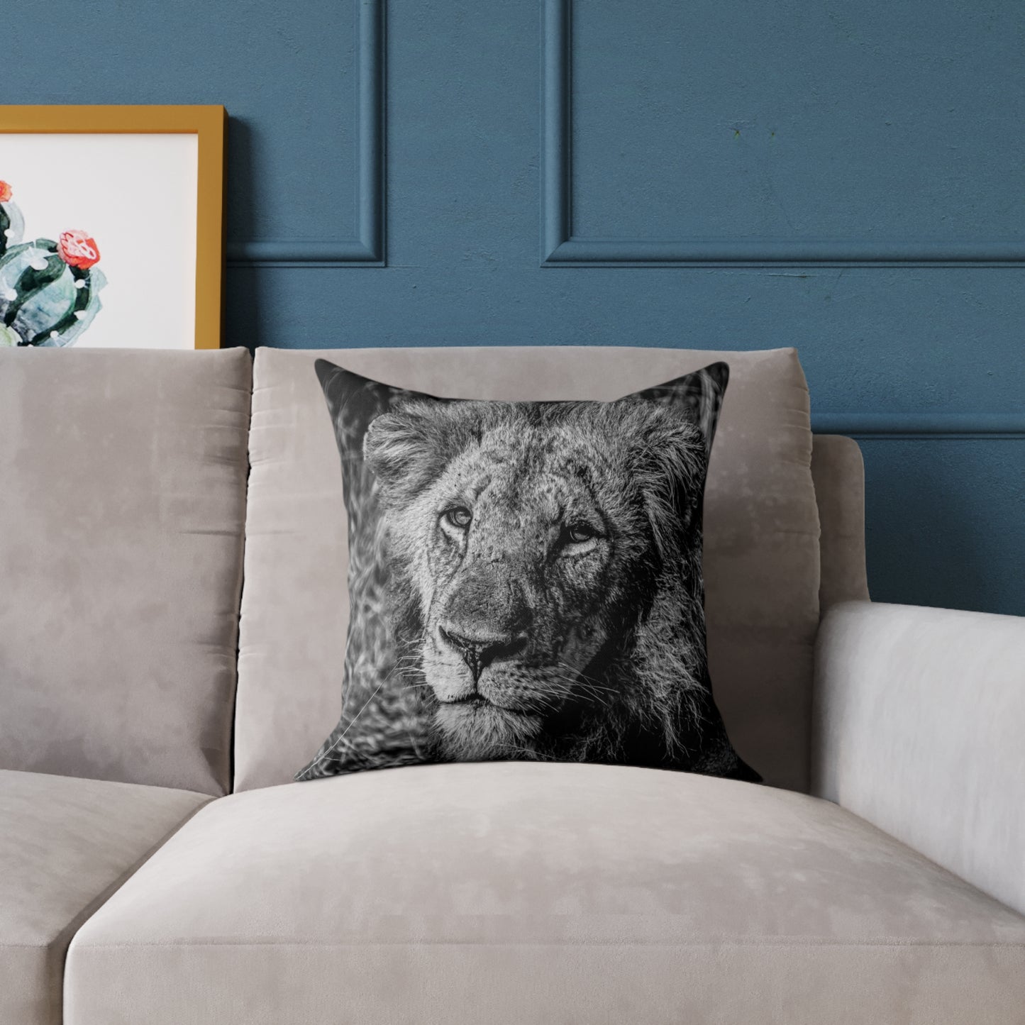 Old Lion Pillow B&W