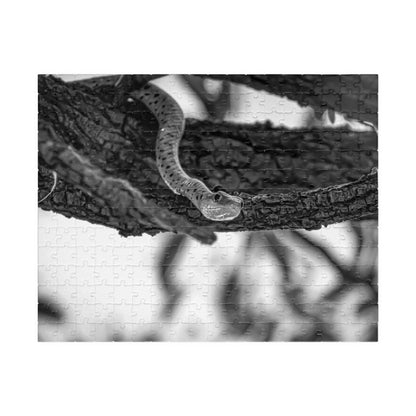 Spotted Bush Snake Puzzle B&W 252 pcs (Horizontal)