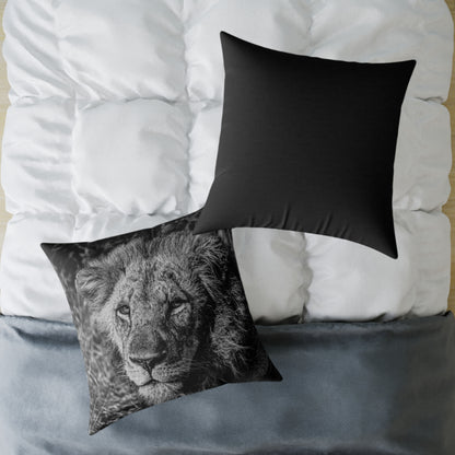 Old Lion Pillow B&W